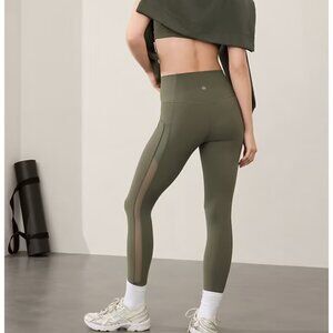 Athleta S Salutation Stash Mesh 7/8 Tight Moss Mesh Small